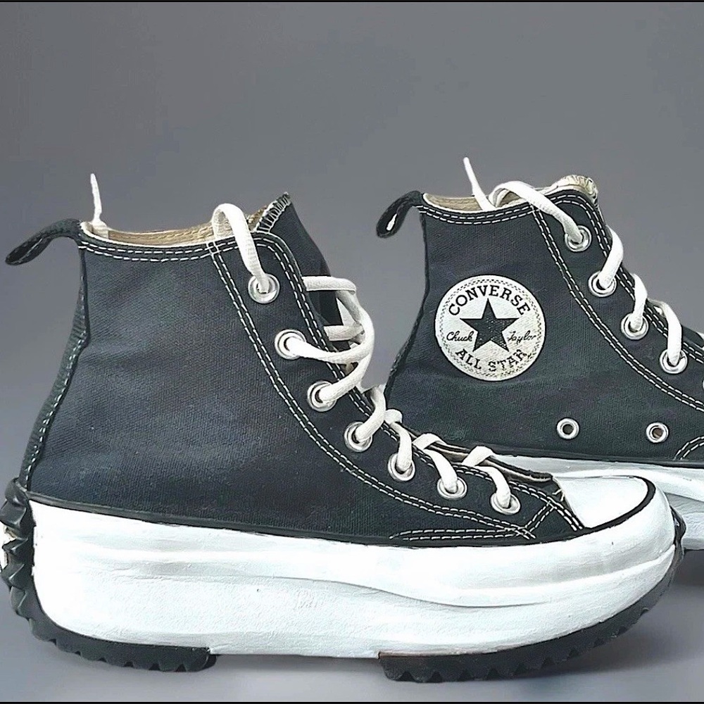 Converse Run Star Hike Platform All Star Womens’ Chuck Taylor Sneakers, 6.5